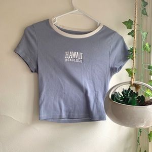 blue cropped tee